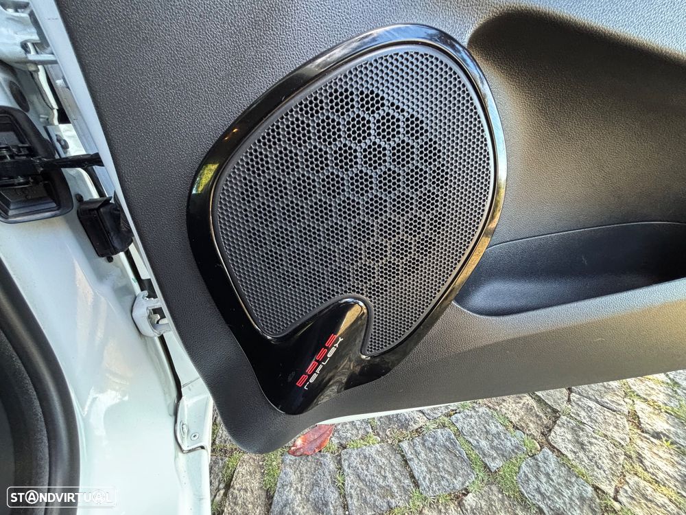 Renault Clio - 21