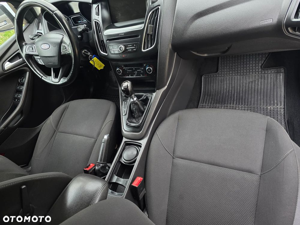 Ford Focus 1.5 TDCi DPF Start-Stopp-System Titanium - 32