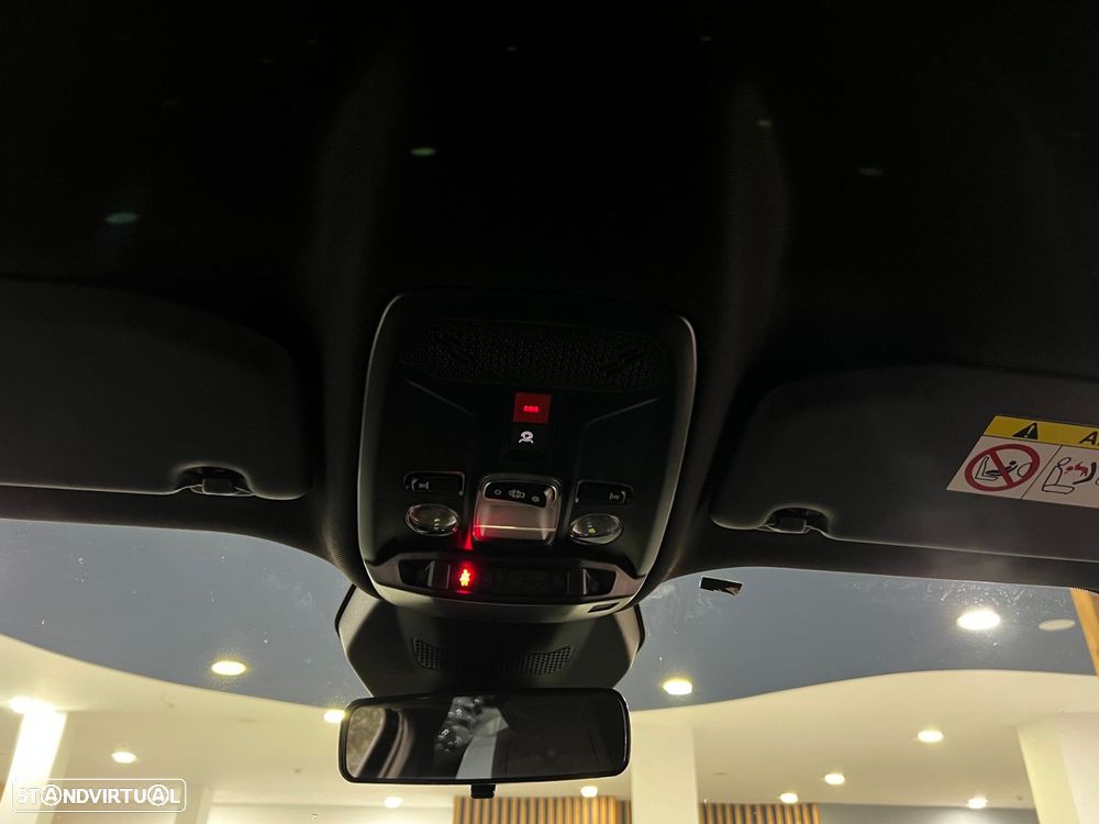 Peugeot 2008 1.2 PureTech Style - 23