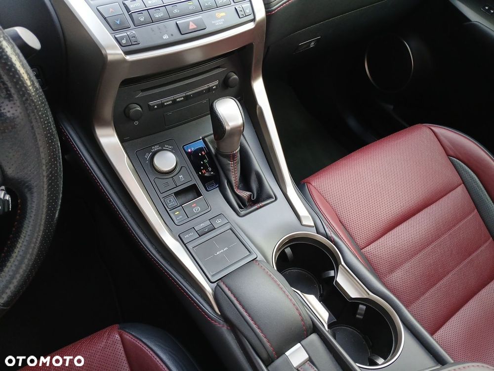 Lexus NX 200t F Sport AWD - 25