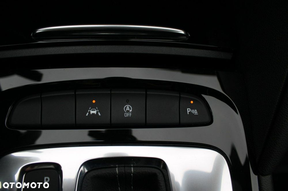 Opel Insignia - 29
