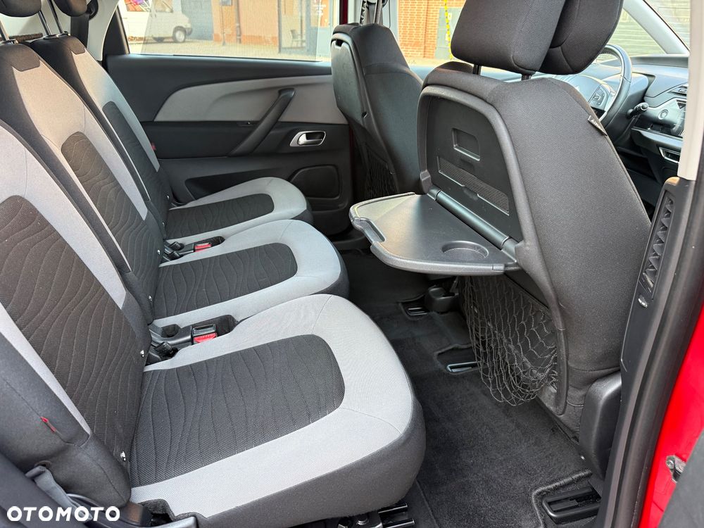 Citroën C4 e-HDi 115 Exclusive - 19