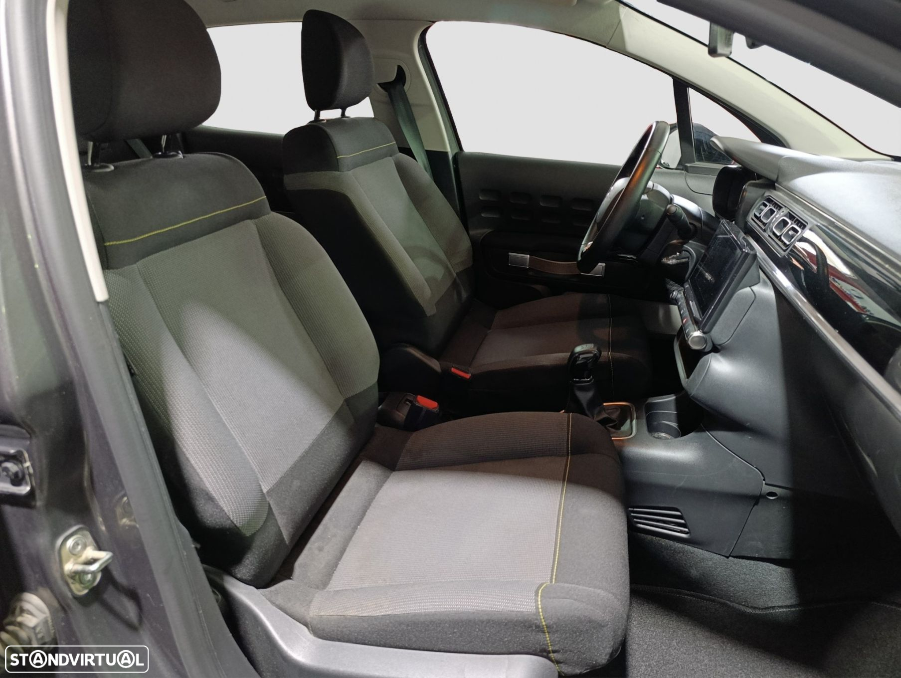Citroën C3 1.2 PureTech Shine - 9