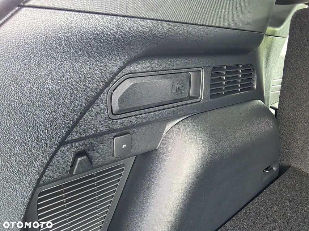 Ford Kuga - 31