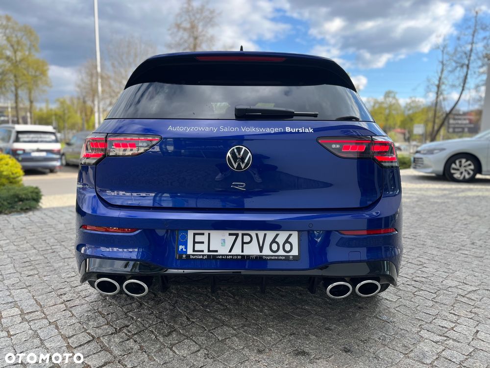 Volkswagen Golf - 8