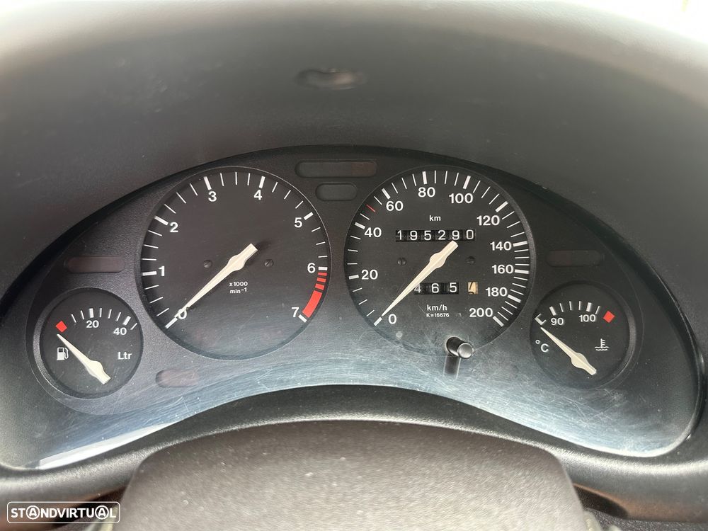 Opel Corsa 1.2 16V - 12