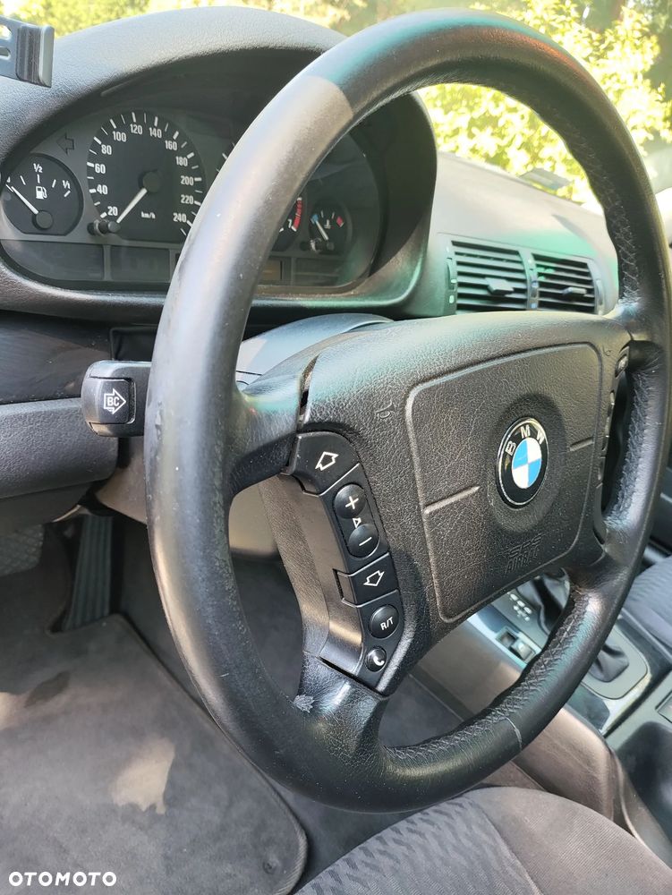 BMW Seria 3 - 15