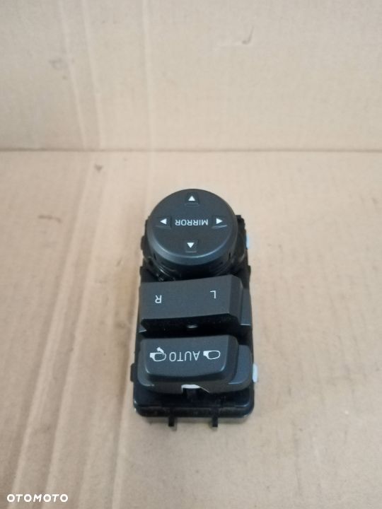 Przełącznik regulacji lusterek Hyundai I30 III 93530-G3010 - 2
