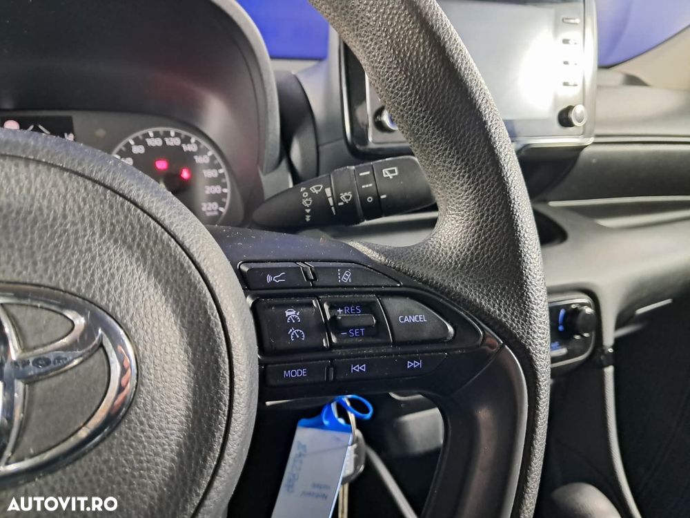Toyota Yaris - 17