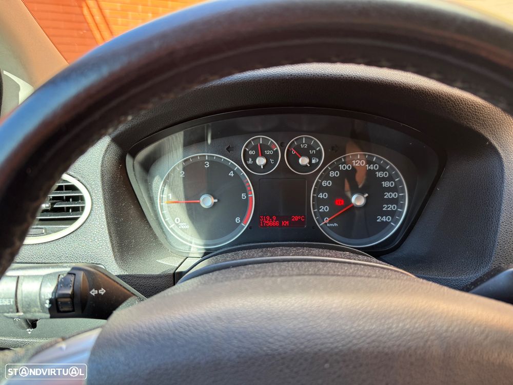 Ford Focus SW 1.6 TDCi Trend - 16