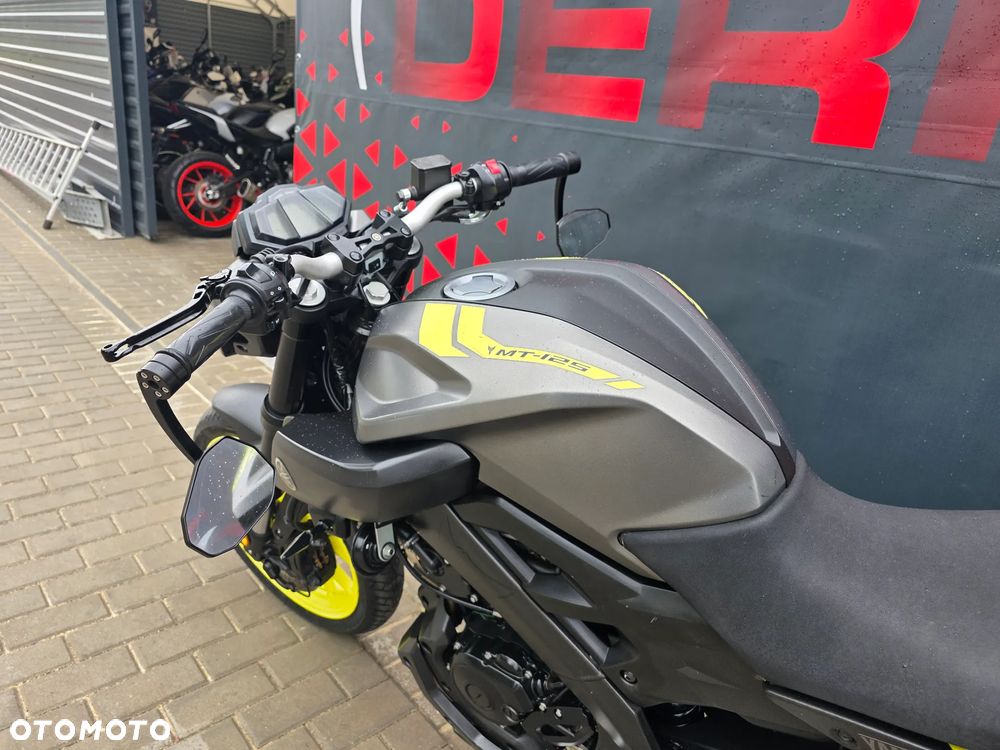 Yamaha MT - 9