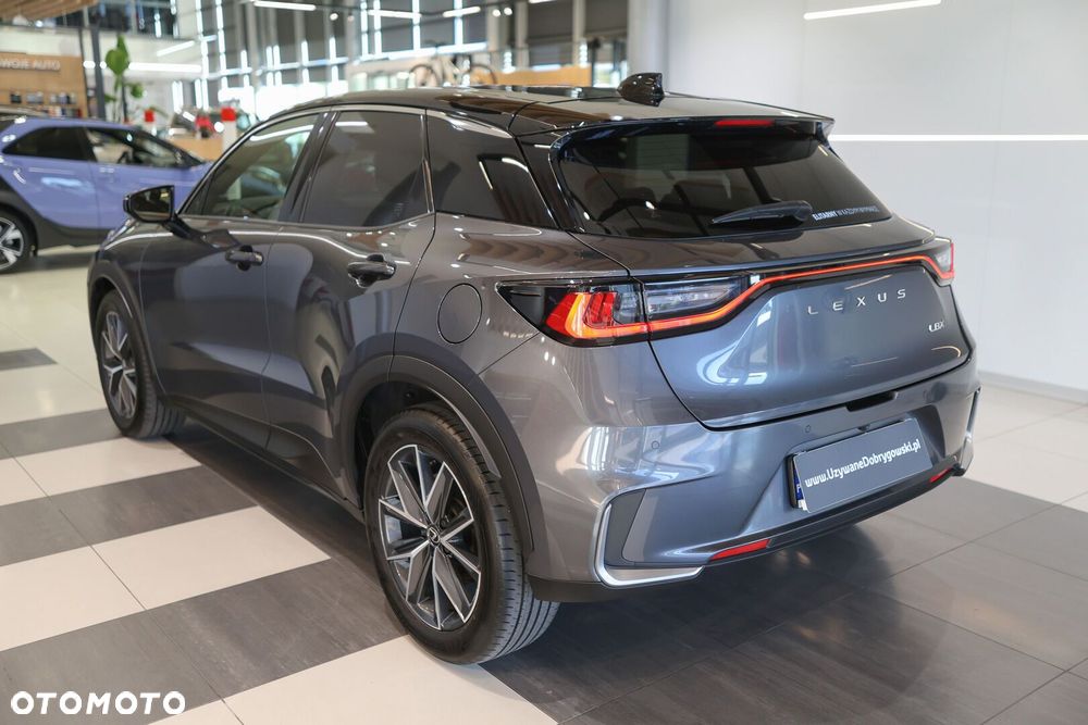 Lexus LBX 1.5 Hybrid Emotion - 4