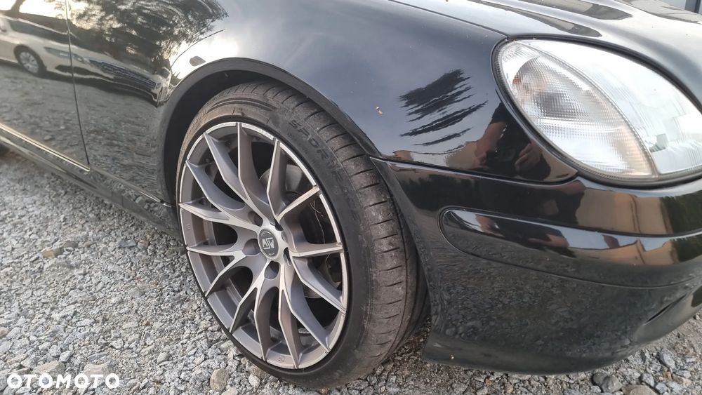Mercedes-Benz SLK - 21