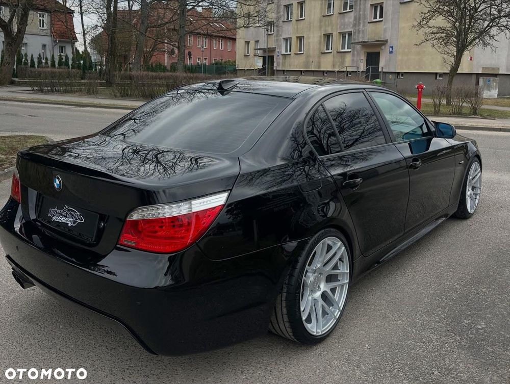 BMW Seria 5 525d - 8