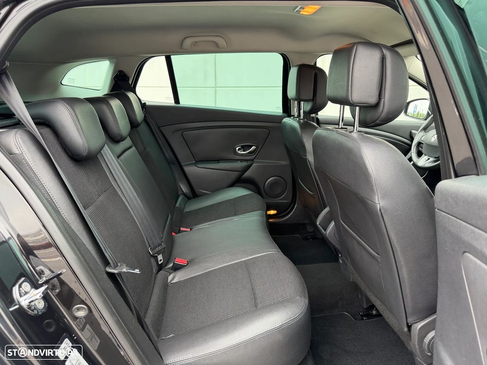 Renault Mégane 1.5 dCi Dynamique S - 11