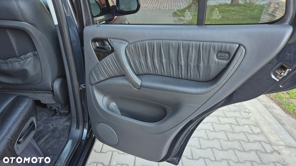 Mercedes-Benz ML - 23