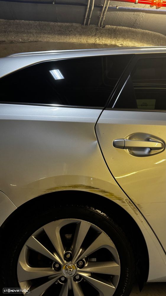 Toyota Auris Touring Sports 1.8 HSD Exclusive +Sky+Navi - 10