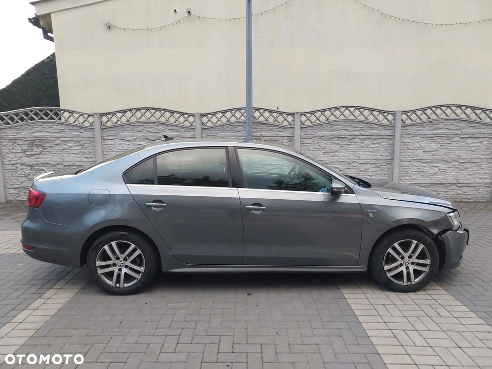 Volkswagen Jetta 1.4 Hybrid DSG Comfortline - 14