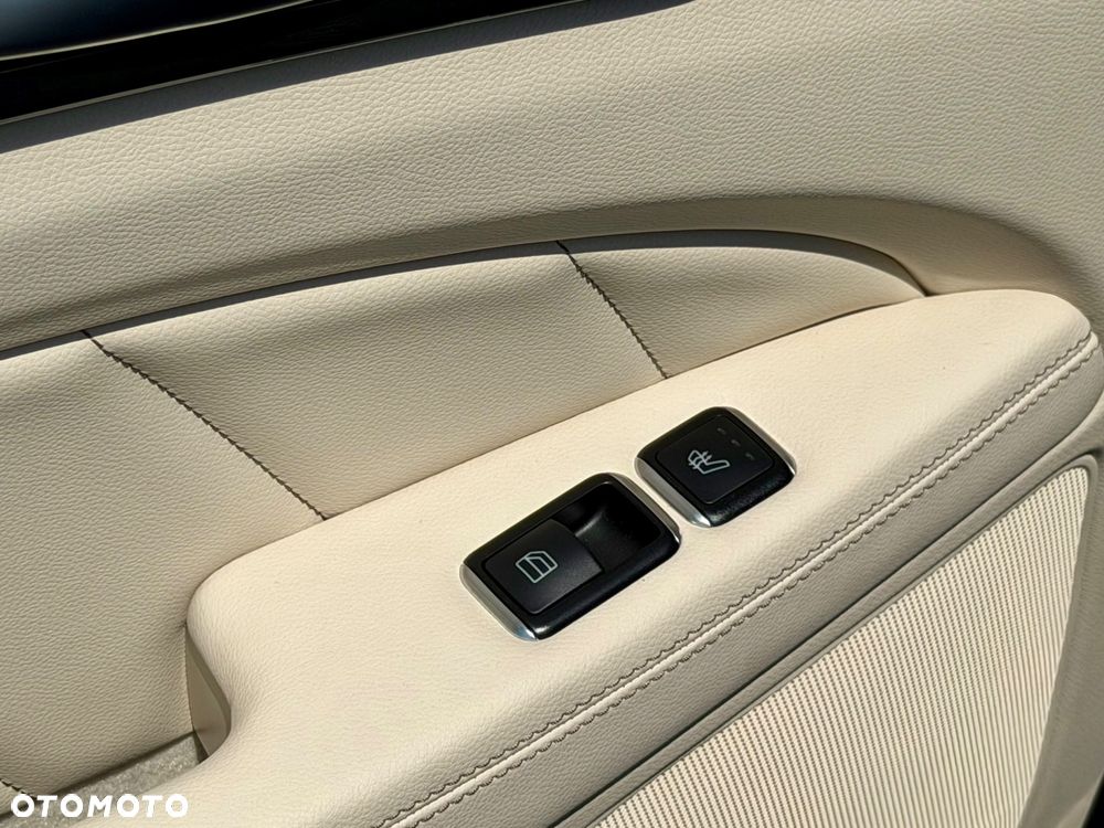 Mercedes-Benz CLS 500 4Matic BlueEFFICIENCY 7G-TR - 37