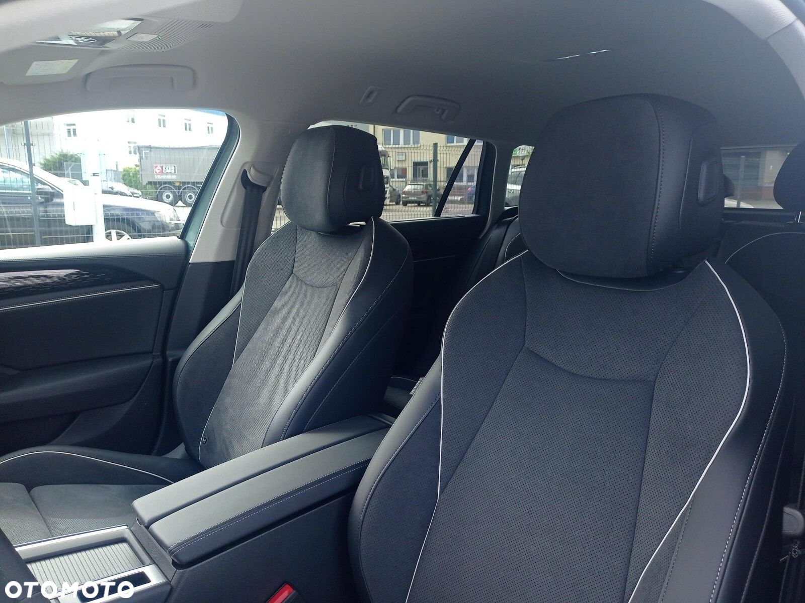 Volkswagen Passat - 11