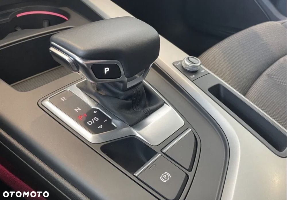 Audi A4 Limousine 35 TFSI S tronic - 5