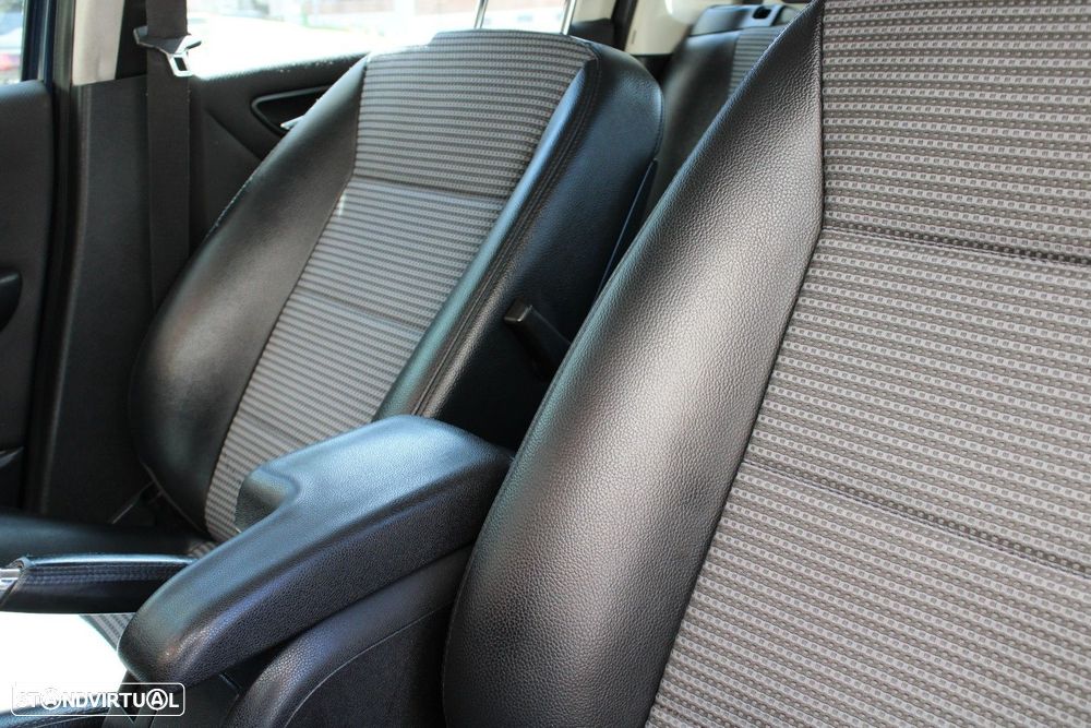 Mercedes-Benz A 150 Avantgarde Automatic - 31