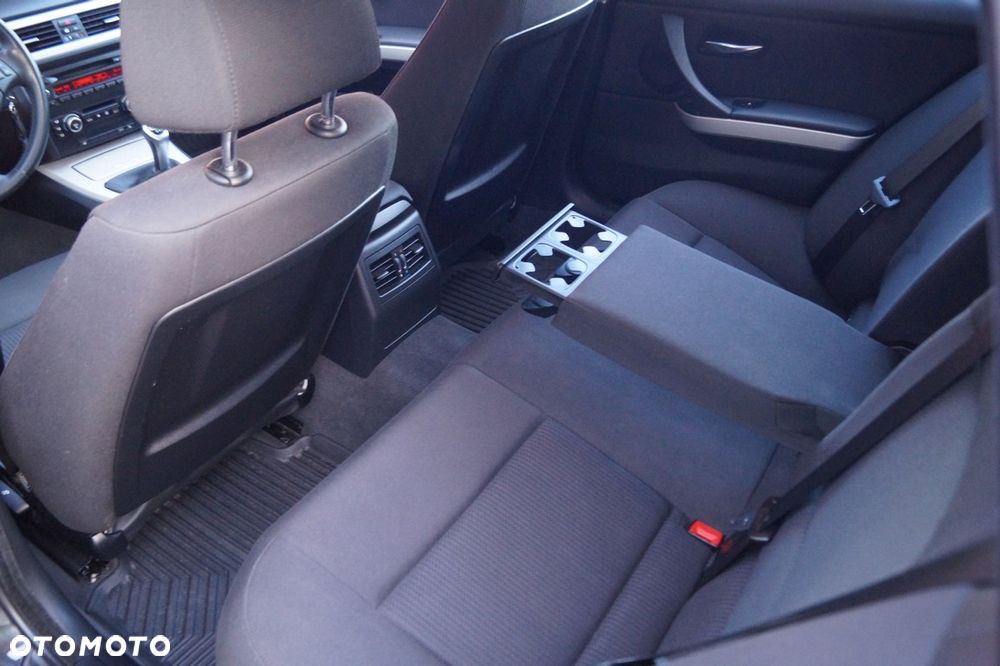 BMW Seria 3 318i Edition Exclusive - 25