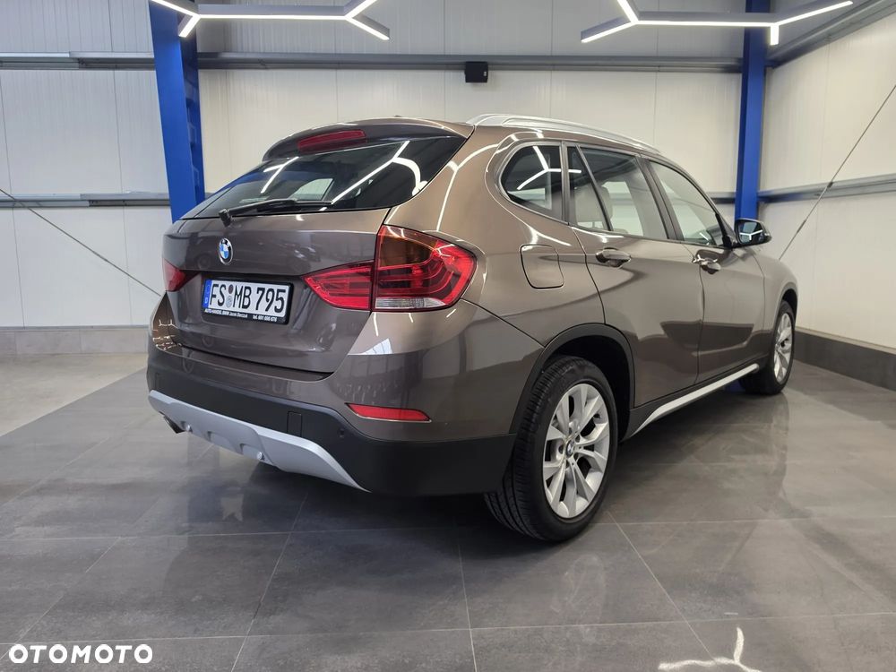 BMW X1 xDrive18d xLine - 14