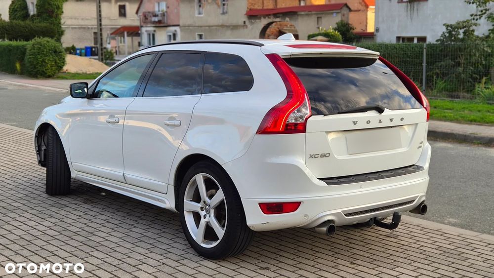 Volvo XC 60 D5 AWD RDesign - 8