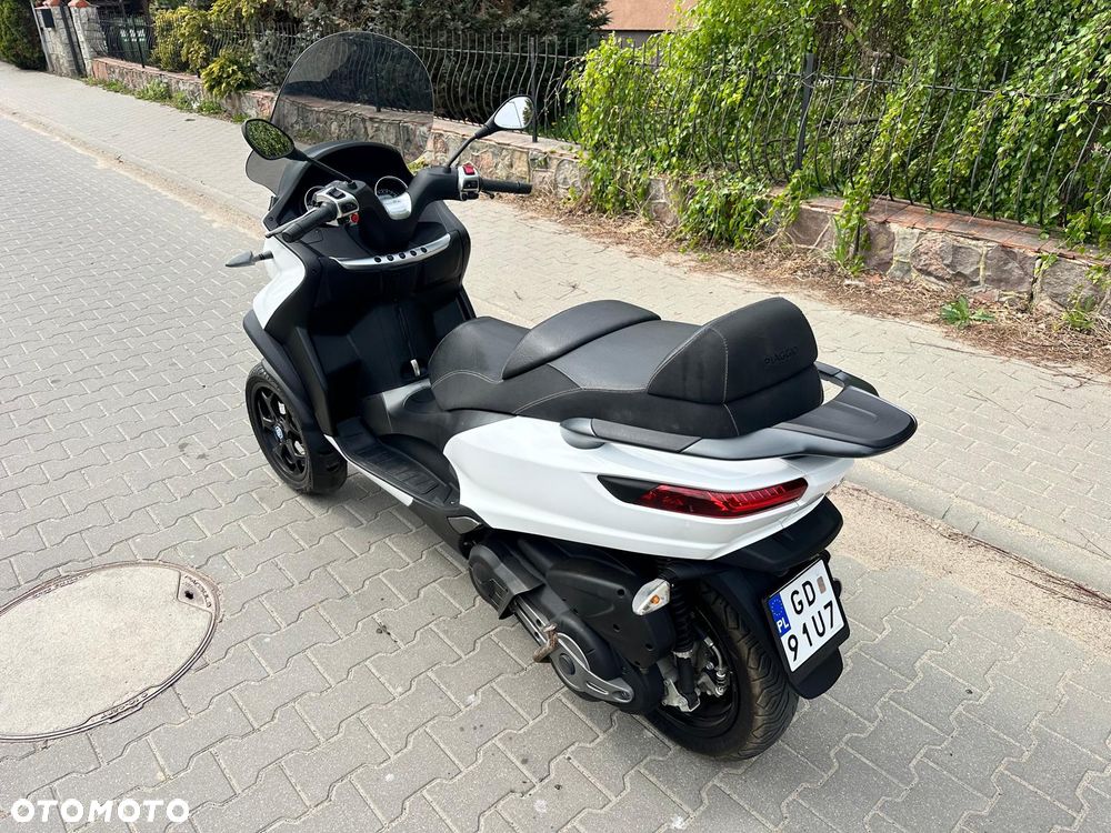 Piaggio MP-3 - 3