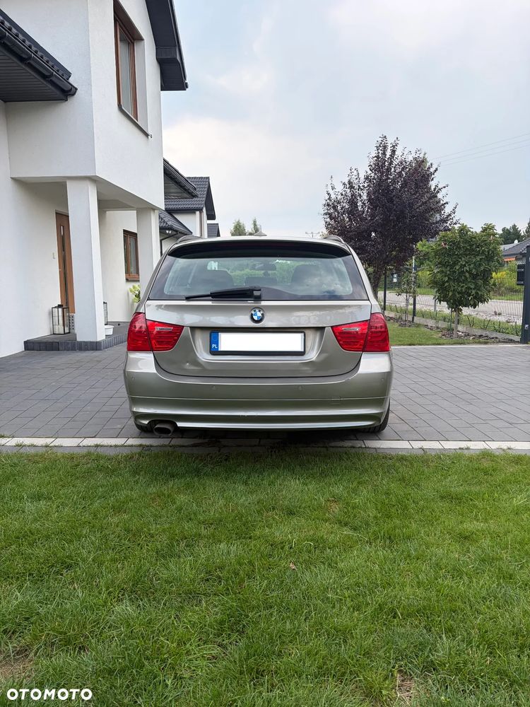 BMW Seria 3 318d DPF - 4