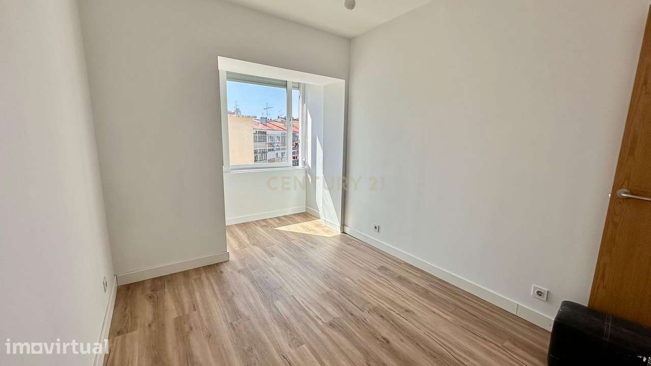Apartamento Renovado T2 em Algueirão Mem Martins, Sintra - Grande imagem: 4/14