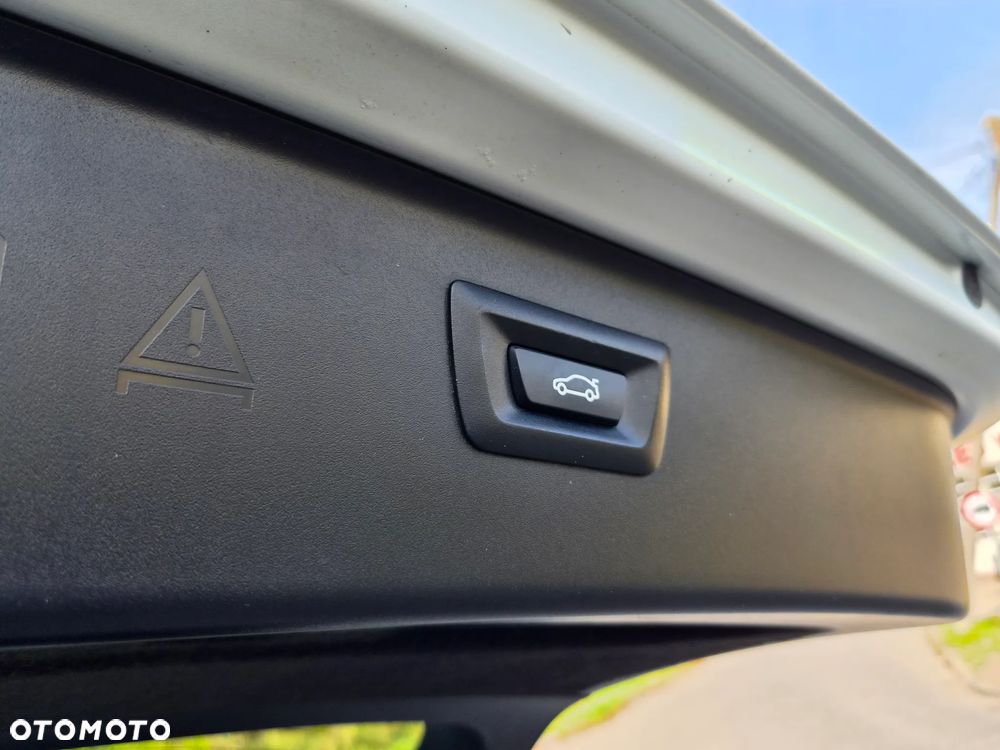 BMW Seria 5 520d Luxury Line - 12