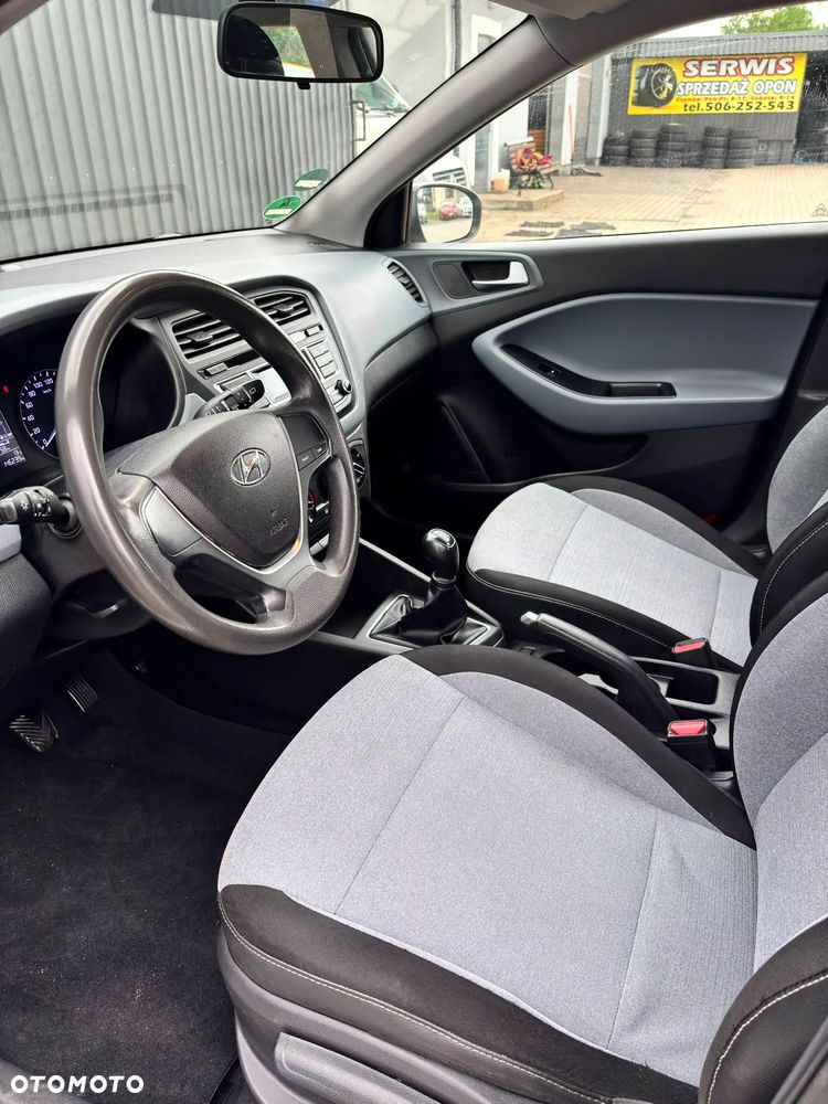 Hyundai i20 blue 1.2 Classic - 15