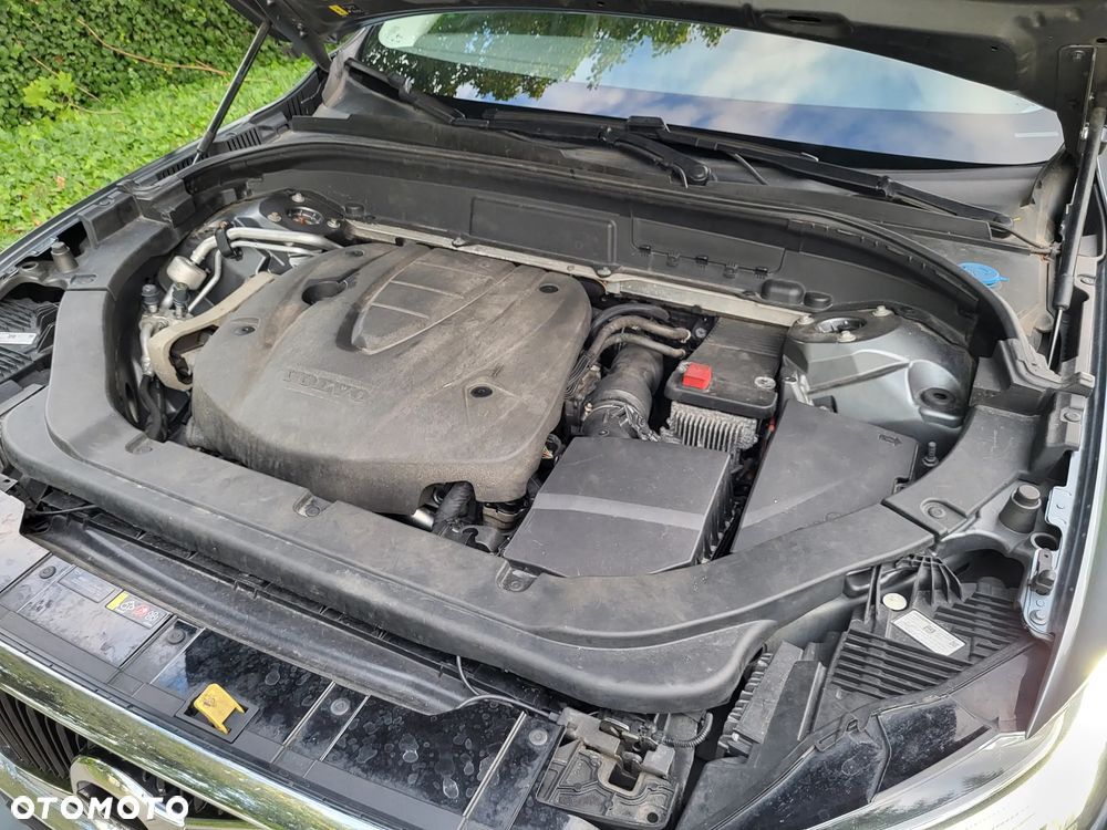 Volvo XC 60 D4 AWD R-Design - 11