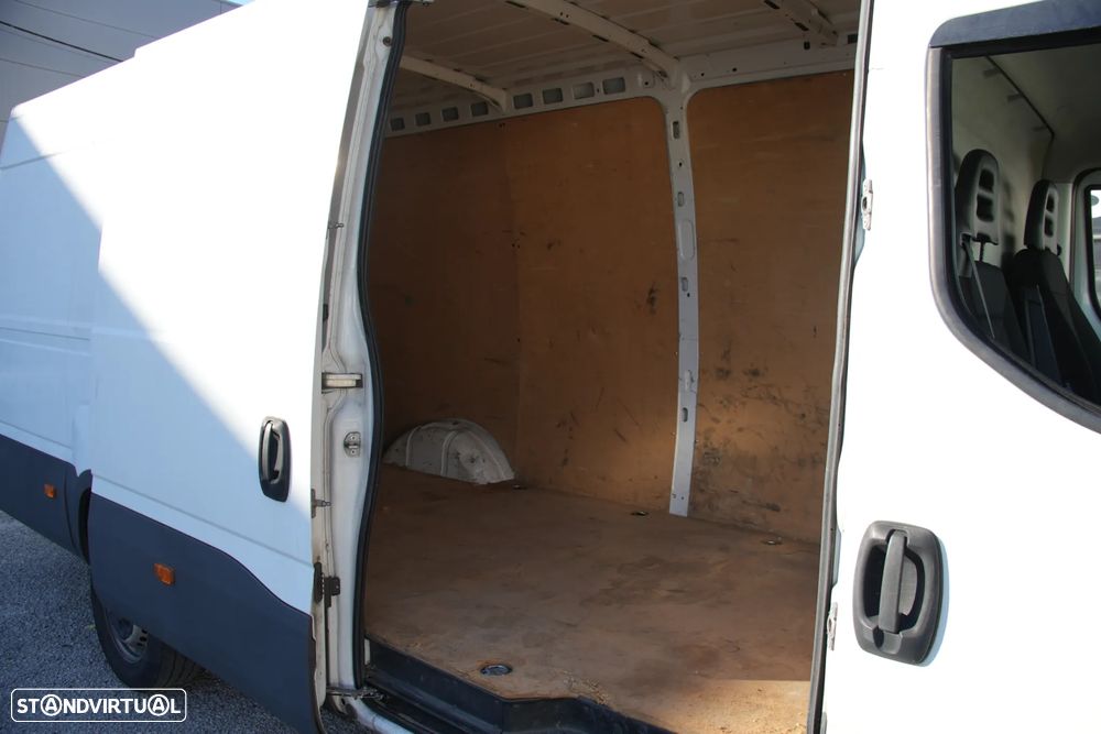 Iveco Daily Maxi Longa 35-160 2.3td 130cv - 8