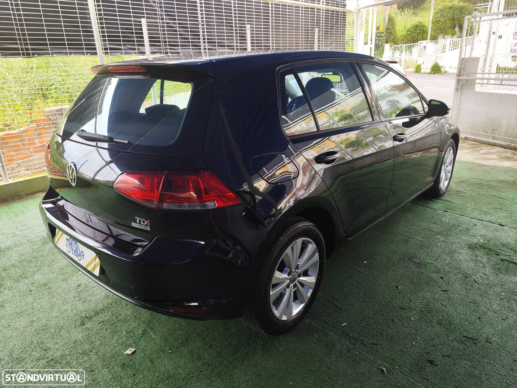 VW Golf 1.6 TDi Confortline - 6