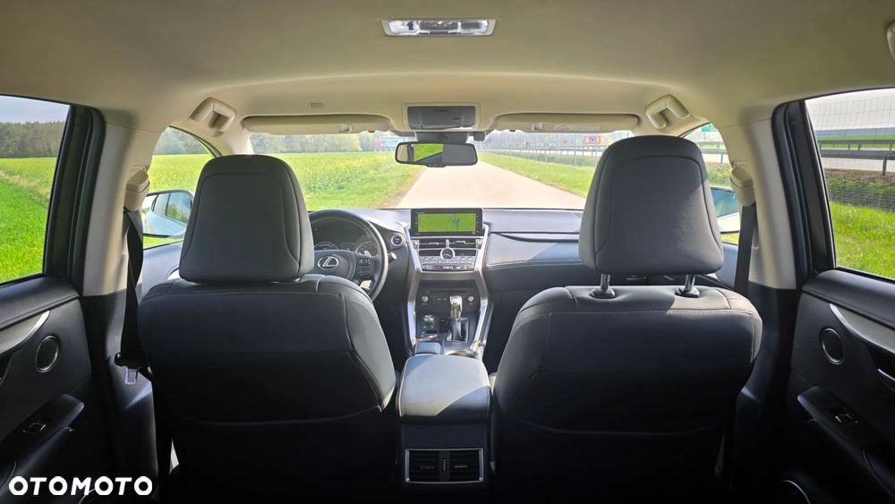 Lexus NX 300h F Impression AWD - 26