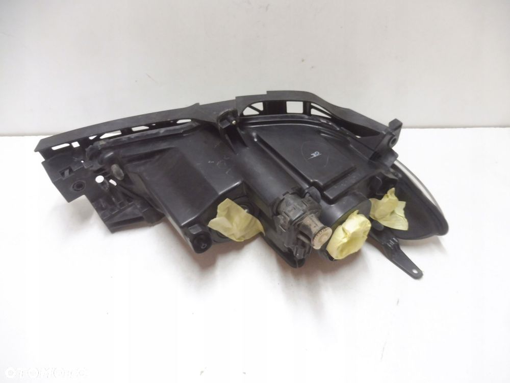 mazda 3 05r lampa lewa zwykla - 3