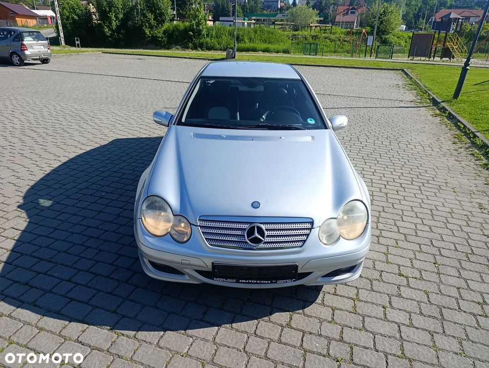 Mercedes-Benz Klasa C 200 Kompressor Sportcoupe - 4