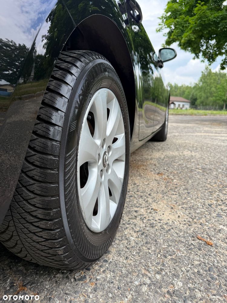 Opel Astra 1.4 T Essentia - 10