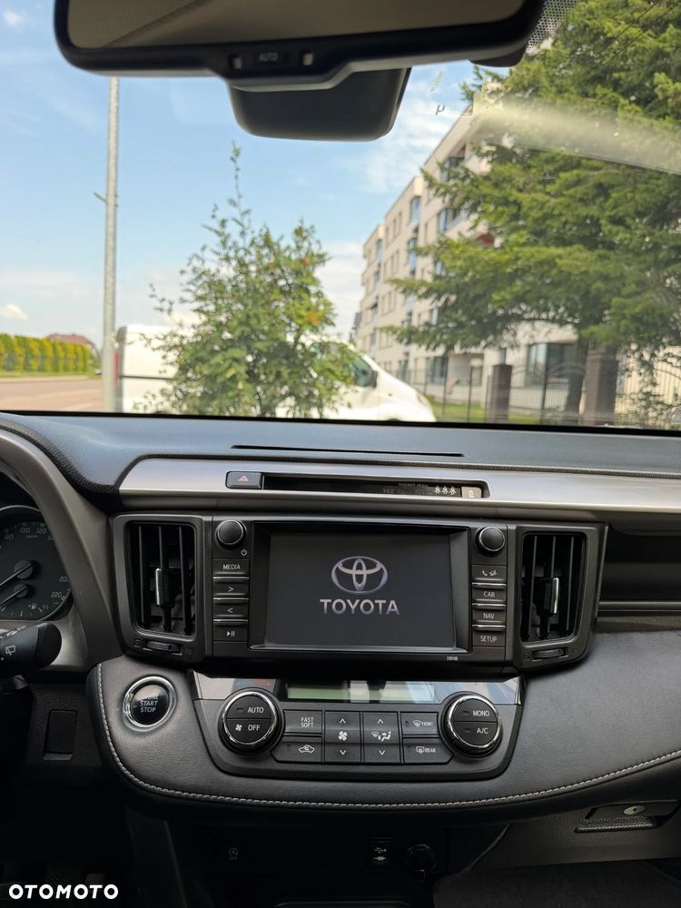 Toyota RAV4 2.0 D-4D Premium 4x2 - 14