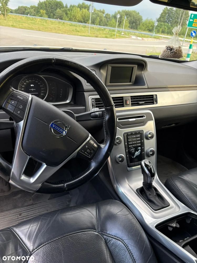 Volvo V70 D5 Geartronic Kinetic - 14