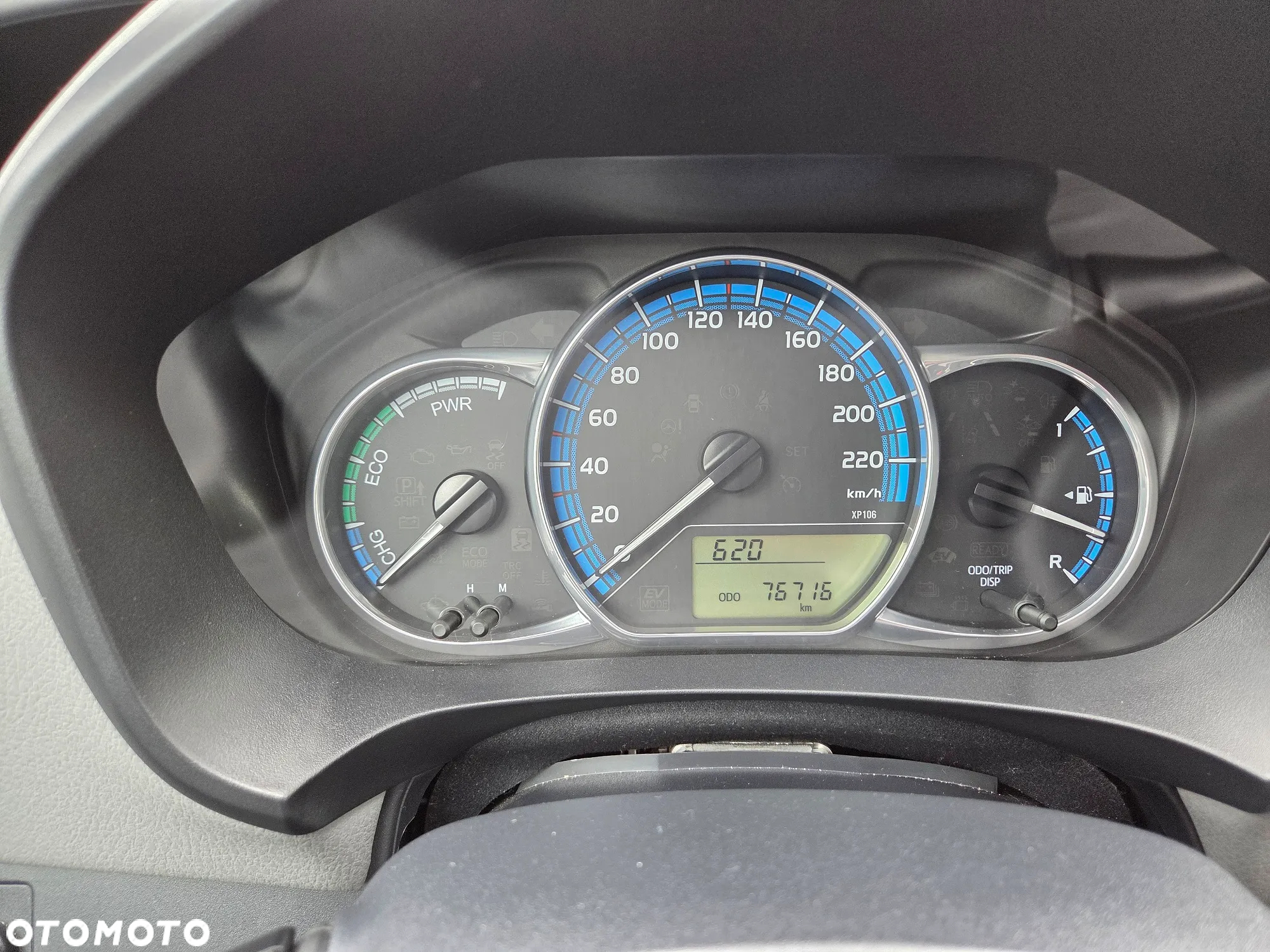 Toyota Yaris Hybrid 100 Life - 10