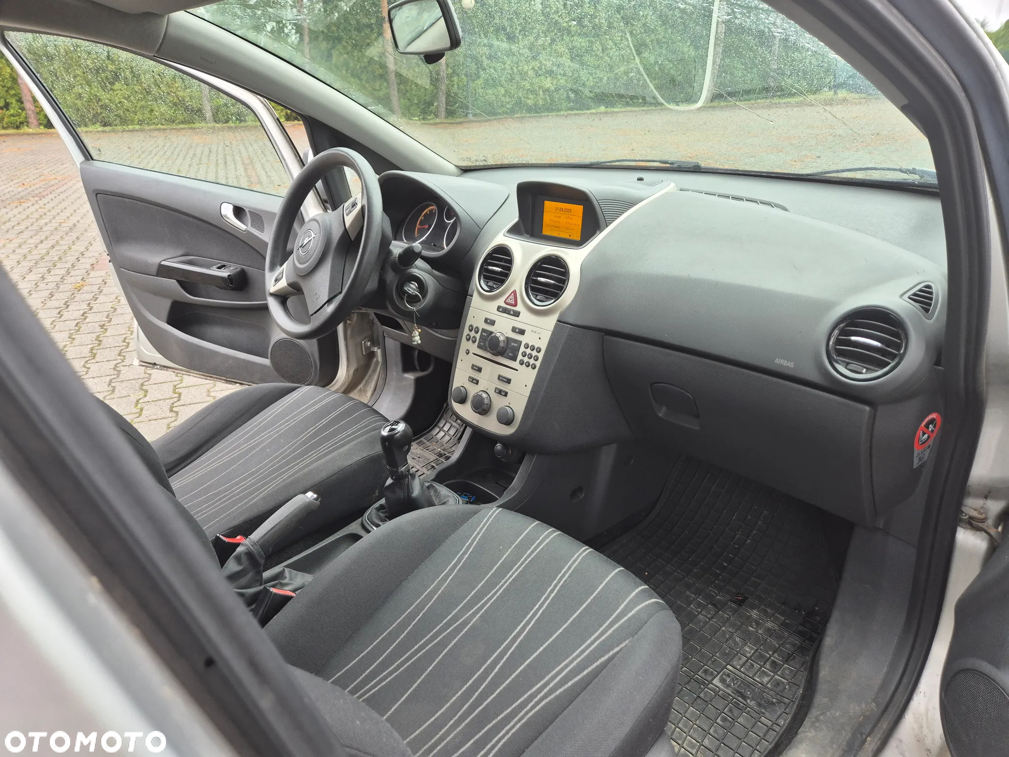 Opel Corsa 1.4 16V Cosmo - 13