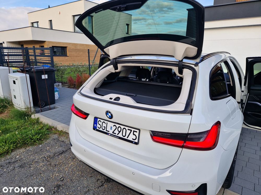 BMW Seria 3 318d Sport Line - 10