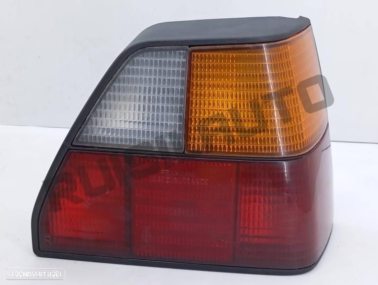 Farolim Trás Painel Direito 1919_45112a Vw Golf Ii (19e) [1984_ - 1