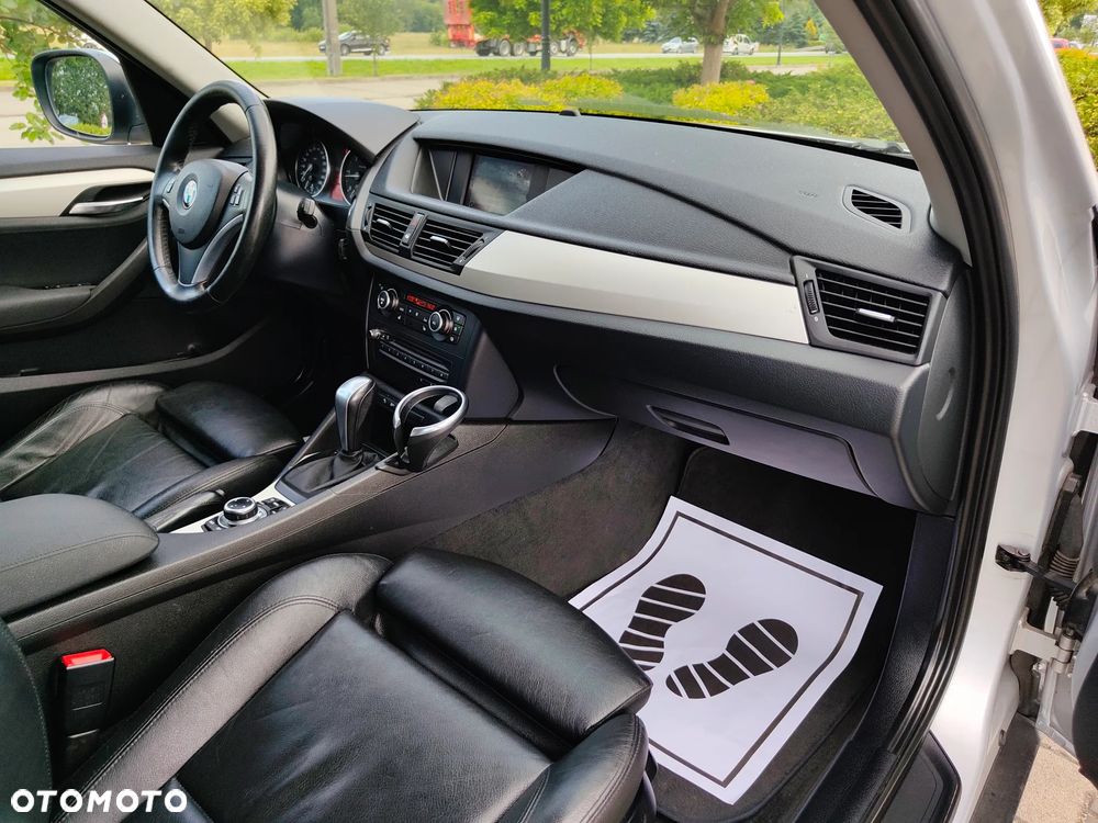 BMW X1 xDrive18d Sport Line - 16