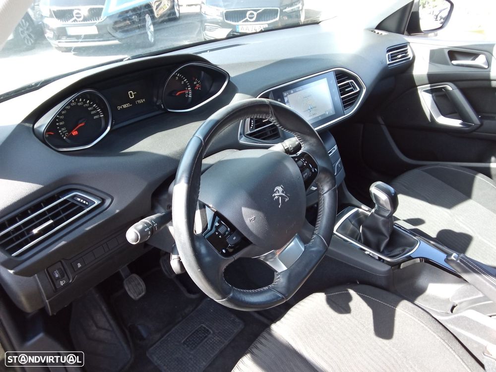 Peugeot 308 1.2 VTi Active - 11