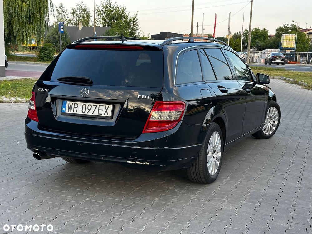 Mercedes-Benz Klasa C 220 CDI DPF Automatik BlueEFFICIENCY Elegance - 12